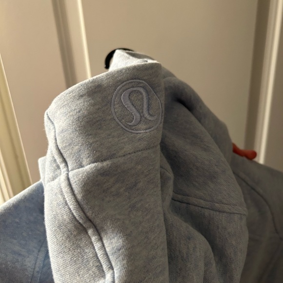 Lululemon Scuba zip up! Blue lien! - Picture 3 of 3